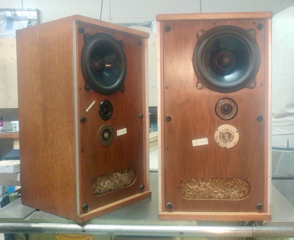b&w dm2a speakers